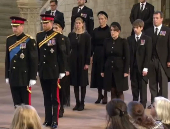 Funerales de la reina Isabel II: Cómo fue la ceremonia en la cual William, Harry y sus otros 6 nietos velaron a su abuela