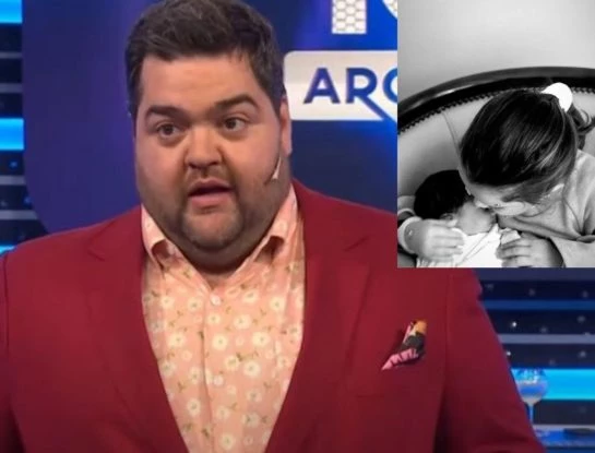 Darío Barassi publicó una selfie con Inés y Emilia, sus hijas, con una advertencia para sus seguidores