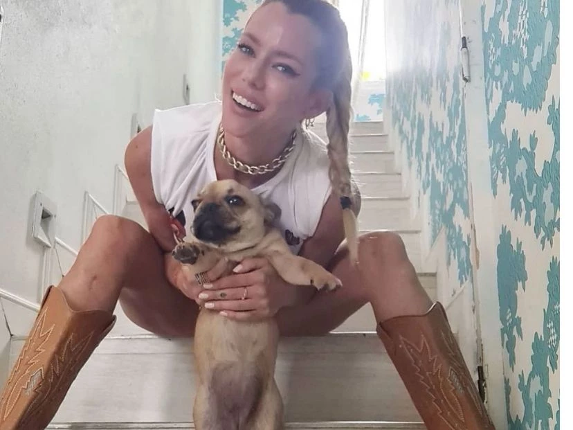 Nicole Neumann anunció la muerte de Shiva