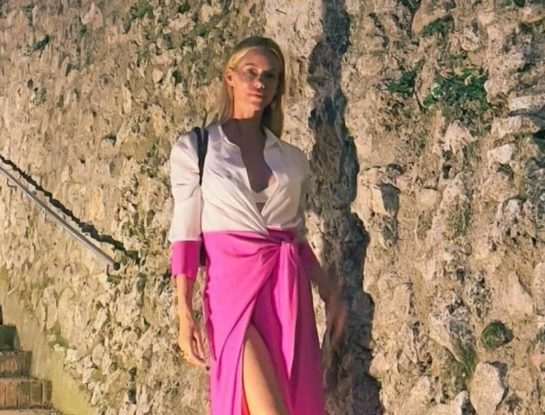 Los sensuales looks de Nicole Neumann en Italia: se sumó a las tendencias cut out y Barbiecore