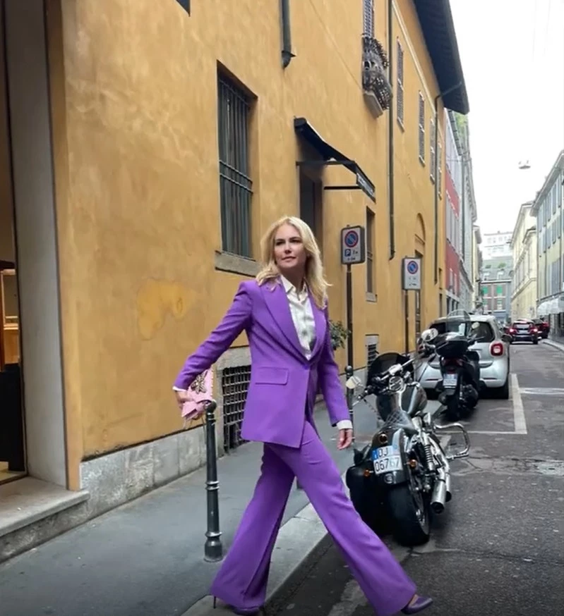 VALERIA MAZZA LOOK violeta