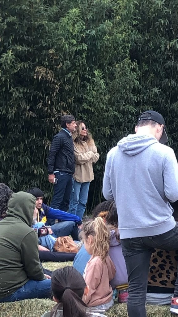 ana paula dutil con amigo