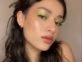 Make up en verde: la tendencia que potencia los ojos marrones
