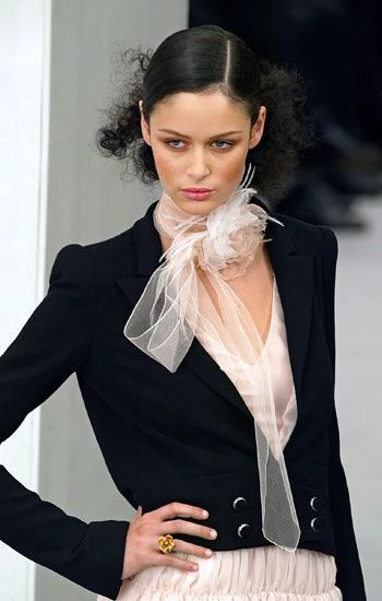 El accesorio tendencia y multiuso que potencia tu look 