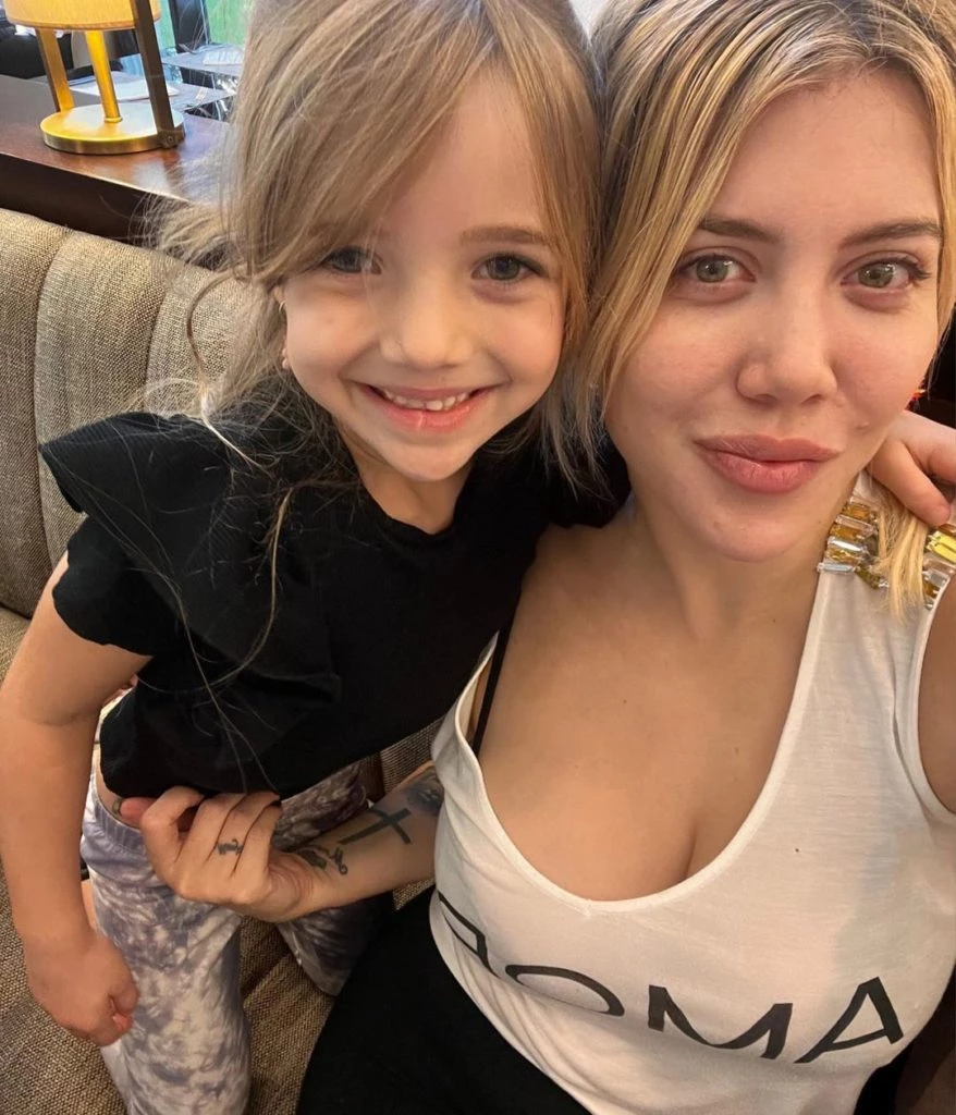 WANDA NARA CON HIJOS EN TURQUIÍA