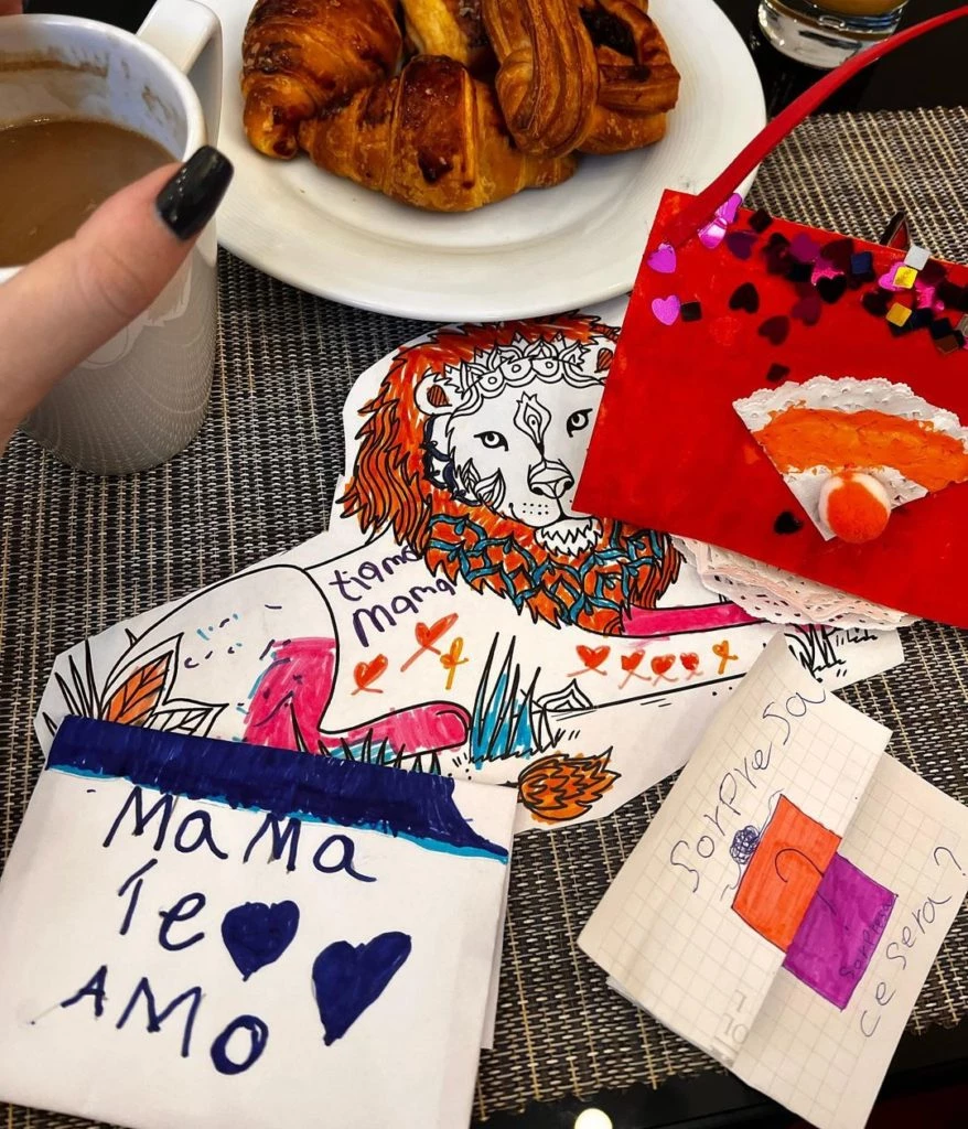 WANDA NARA CON HIJOS EN TURQUIÍA