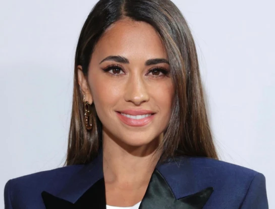 El look total de Louis Vuitton con el que Antonela Roccuzzo asistió al desfile de la firma francesa