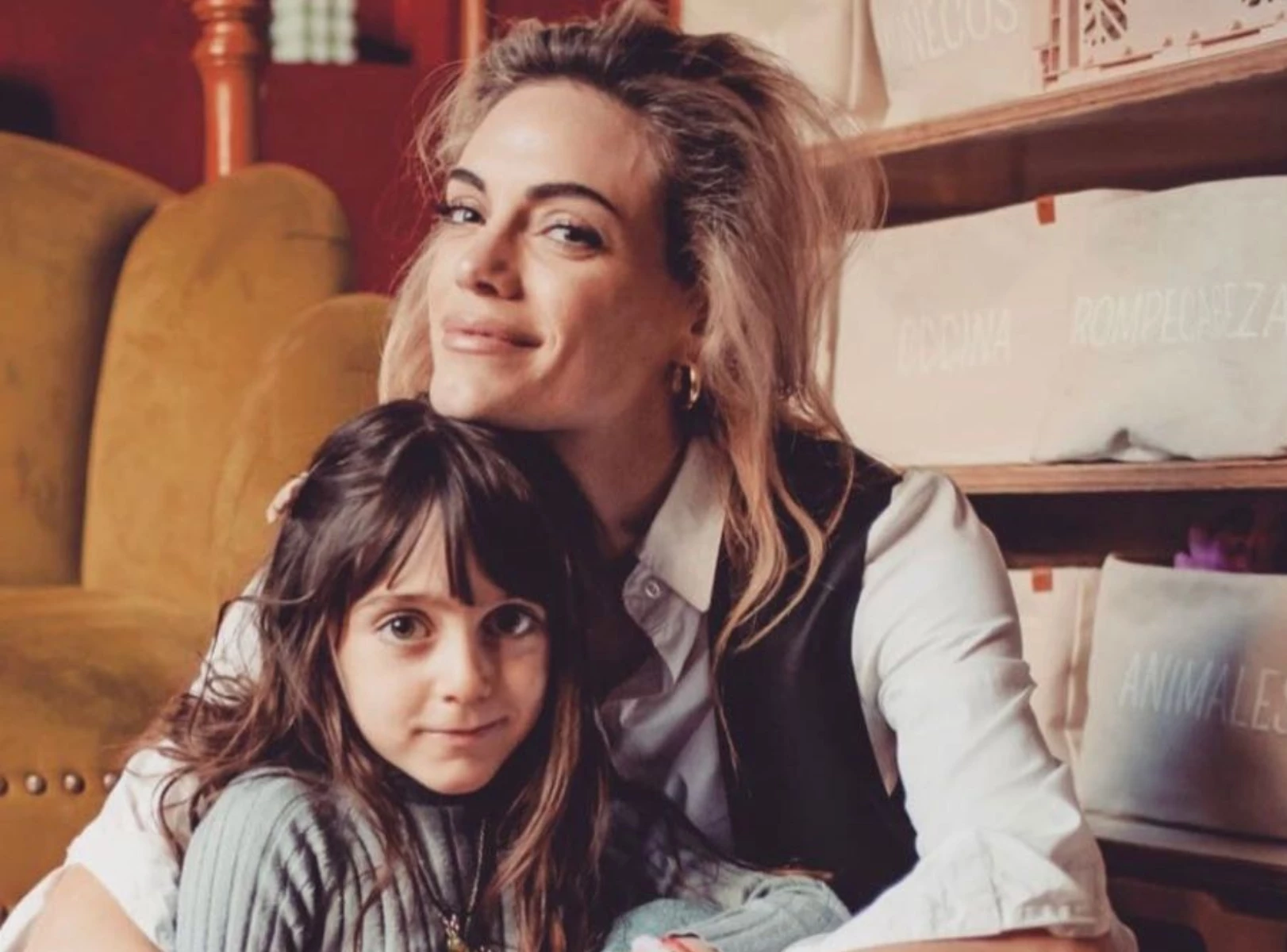 Así fue el cumpleaños al aire libre de Gina, la hija Emilia Attias y Turco Naím