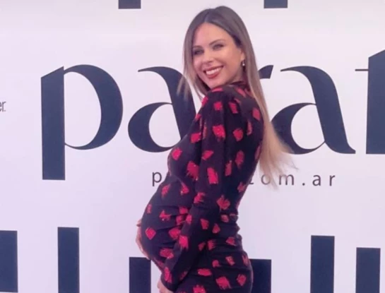 Barby Franco estuvo en el desfile Para Ti 100 años y habló de cómo es lookearse estando embarazada: "¡Es re difícil!"