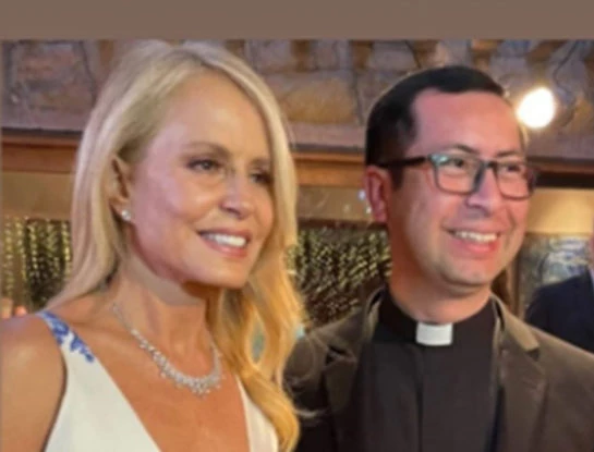 Las fotos del casamiento de Cecilia Bolocco: así fue el look de novia