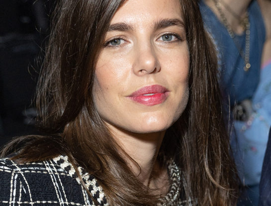 Charlotte Casiraghi y su increíble look icónico en París