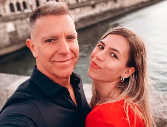 Alejandro Fantino se casa por civil con Coni Mosqueira en Bahía Blanca