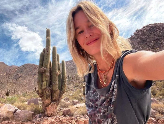 Así usa Dolores Barreiro la "tote bag", la cartera multiuso