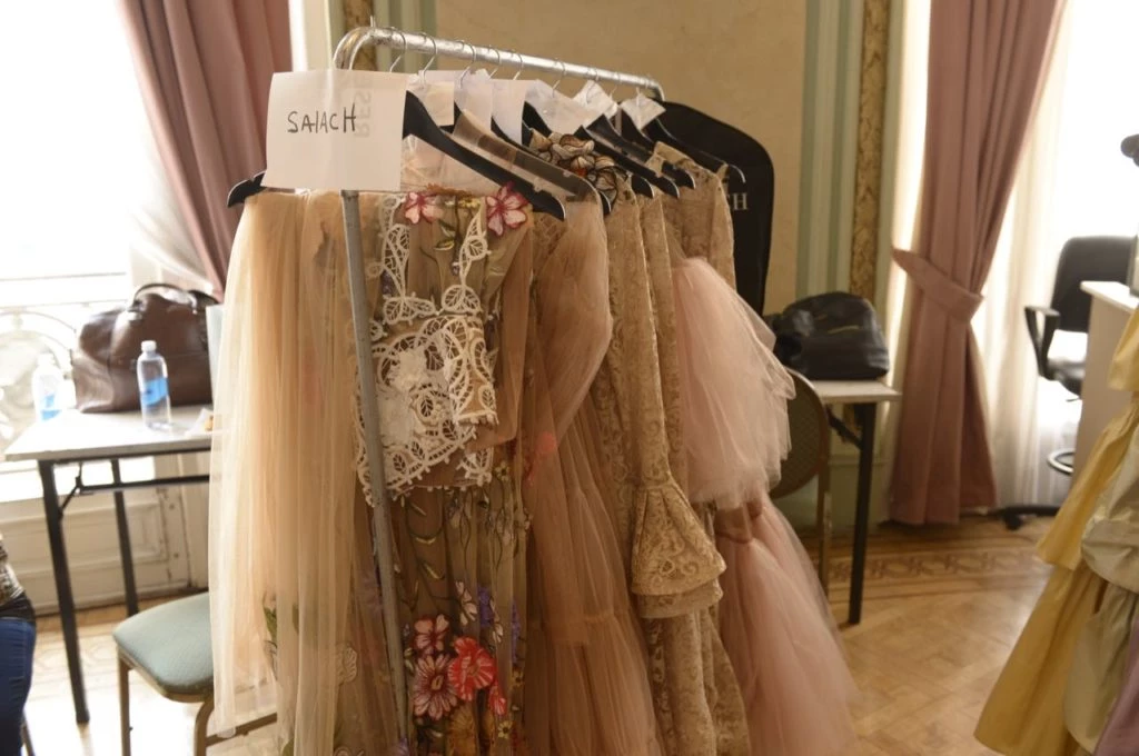 Backstage desfile Para Ti 100 Años