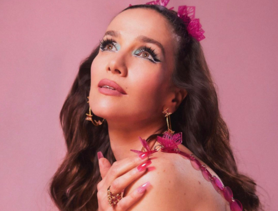 El look barbiecore de Natalia Oreiro en Quién es la Máscara 