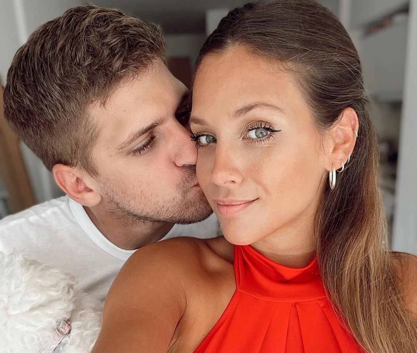 El gesto de amor de Lucas Rodríguez con Barbie Vélez, embarazada de su primer hijo