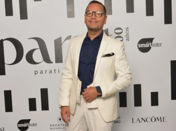 Fabián Medina Flores en el Desfile Para Ti Cien Años