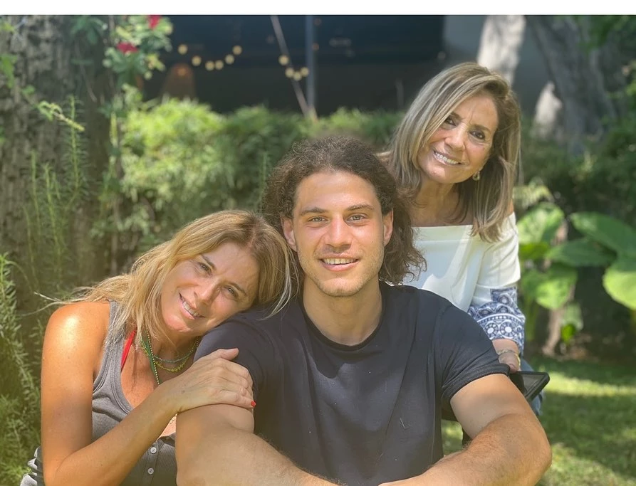 Flavia Palmiero y su hijo Gianmarco