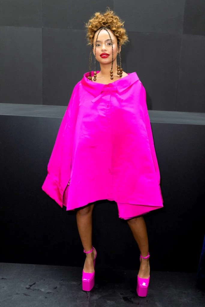 looks celebs en el desfile de Valentino