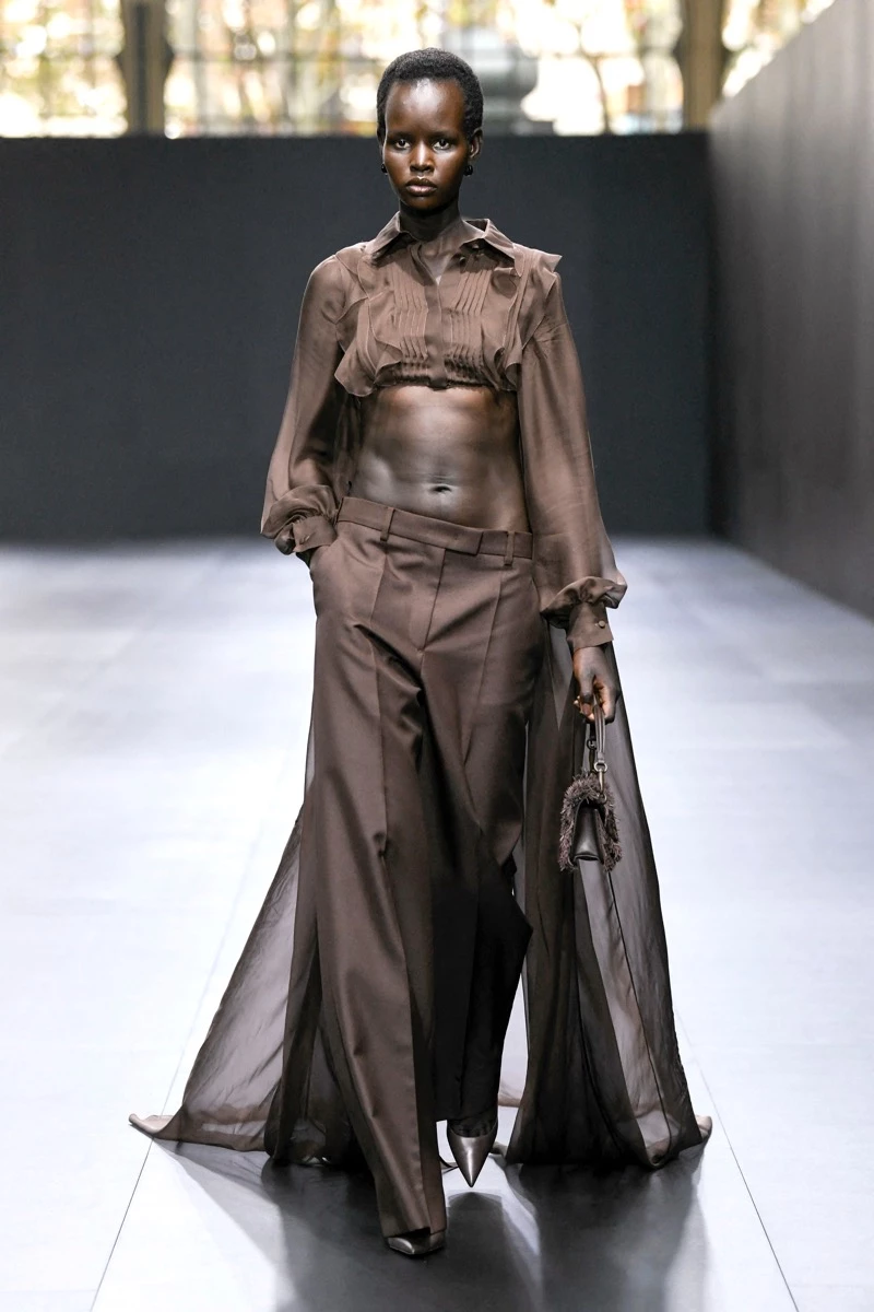 Desfile valentino primavera 2023