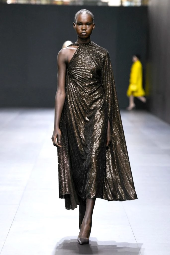 Desfile valentino primavera 2023