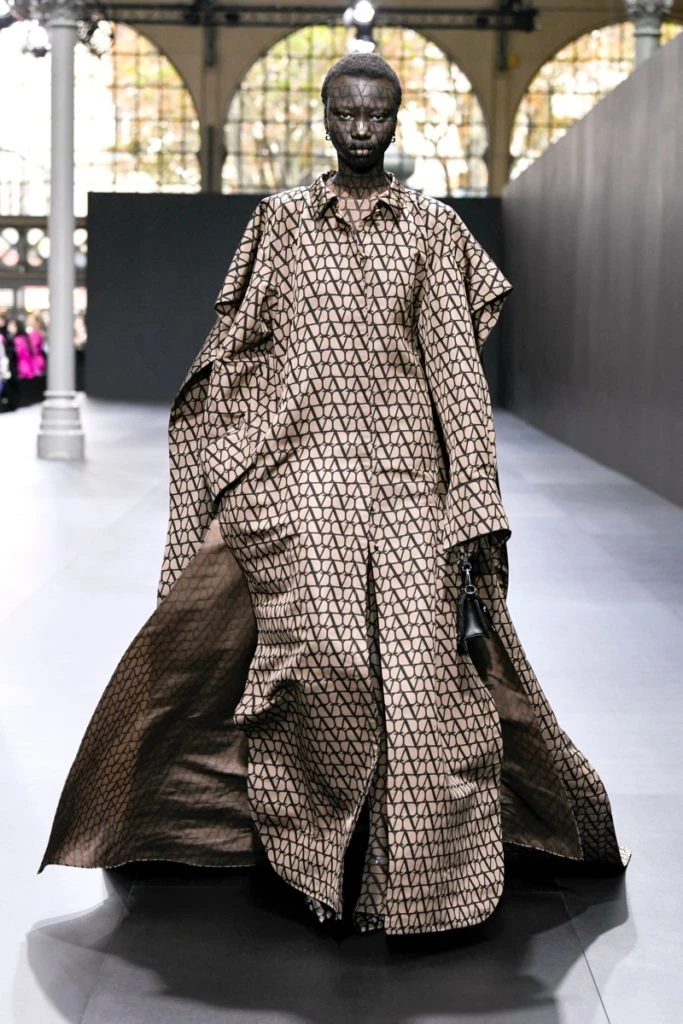 Desfile valentino primavera 2023