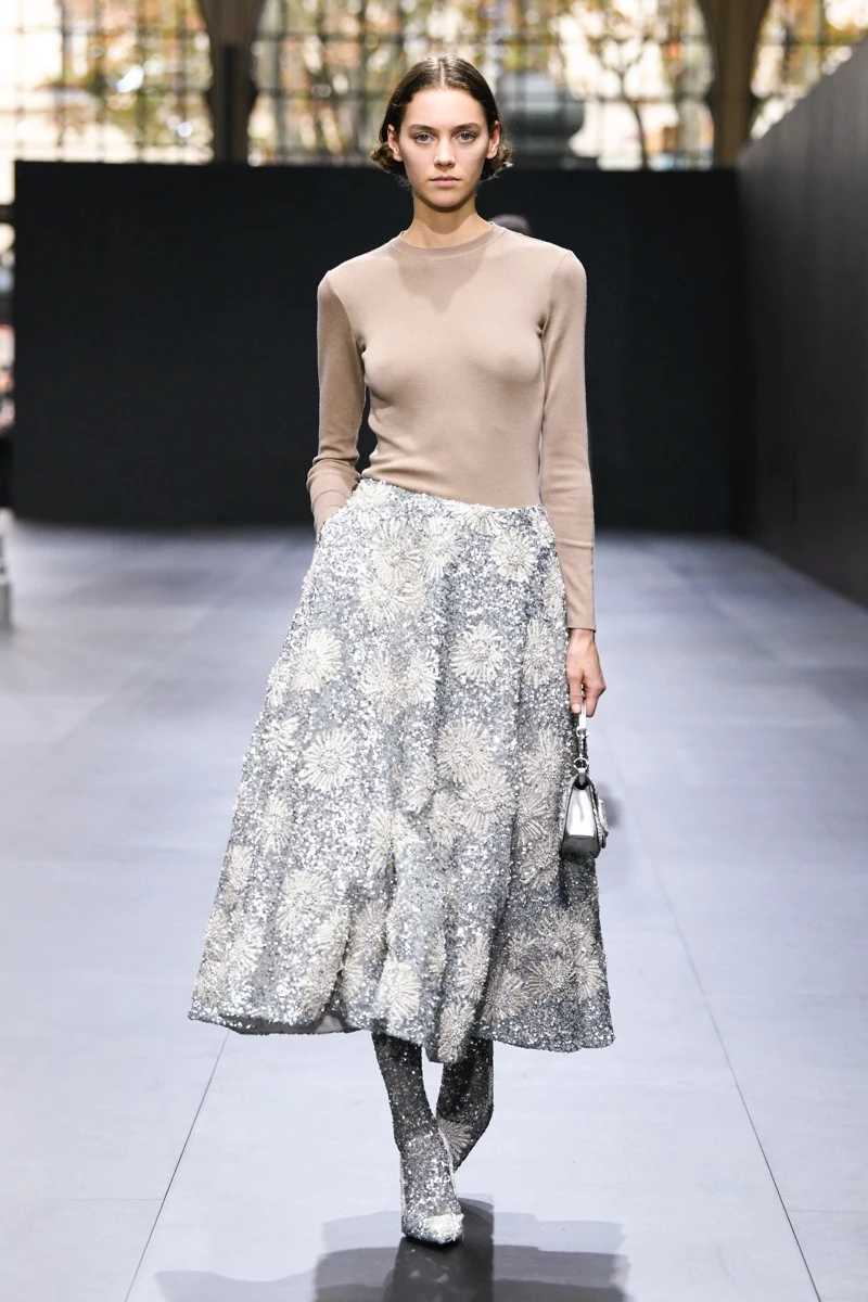 Desfile valentino primavera 2023