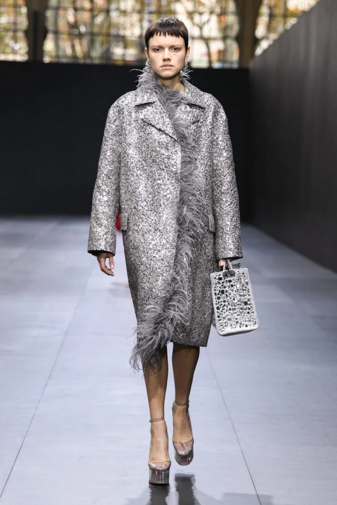 Desfile valentino primavera 2023