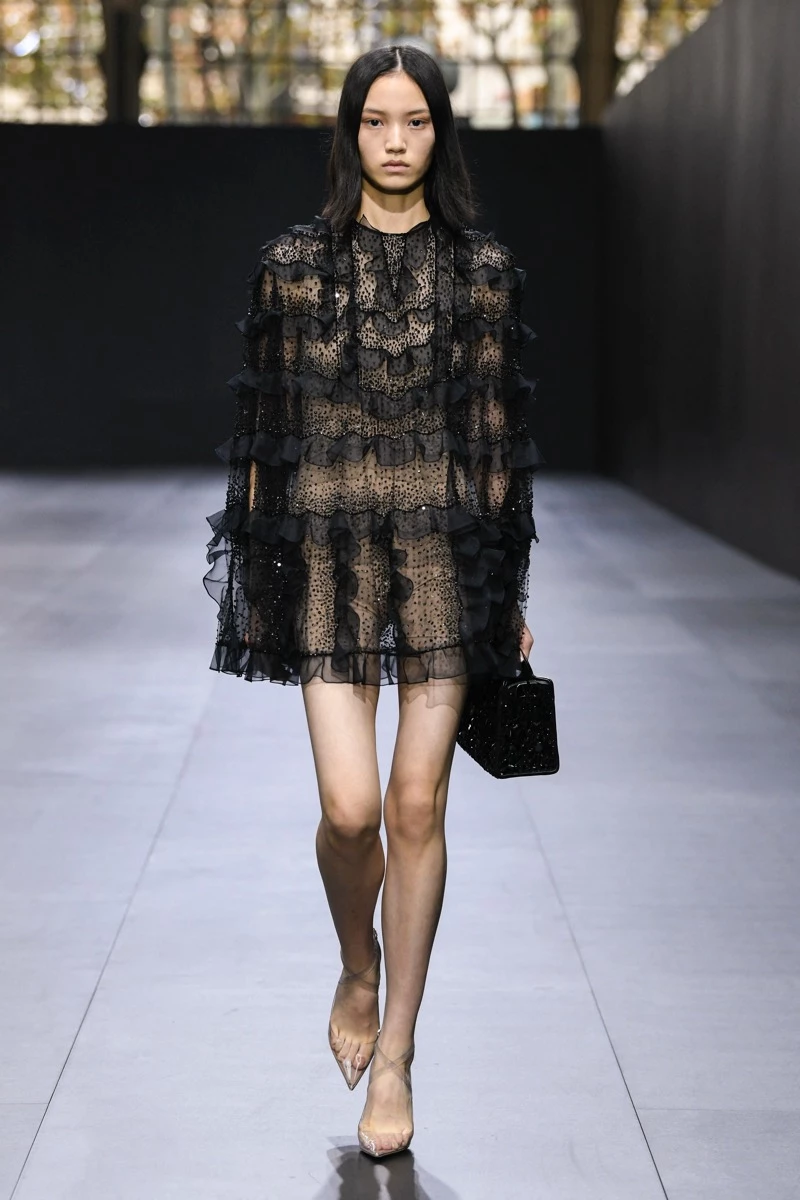 Desfile valentino primavera 2023