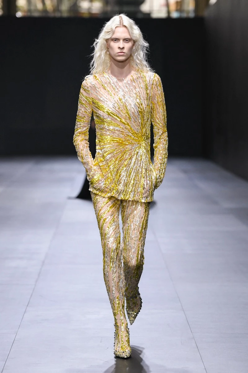 Desfile valentino primavera 2023