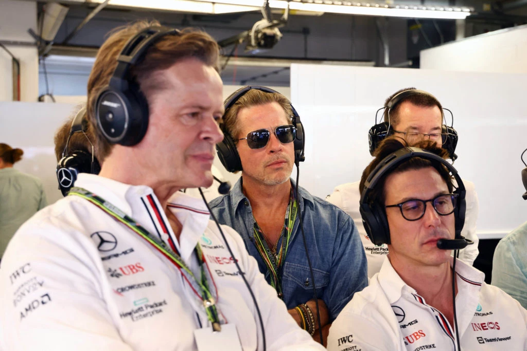 Brad Pitt se unió al corredor Lewis Hamilton para su próxima película