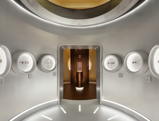 Diseño de lujo: así es la galería que Louis Vuitton inauguró para celebrar el aniversario de su icónico reloj Tambour