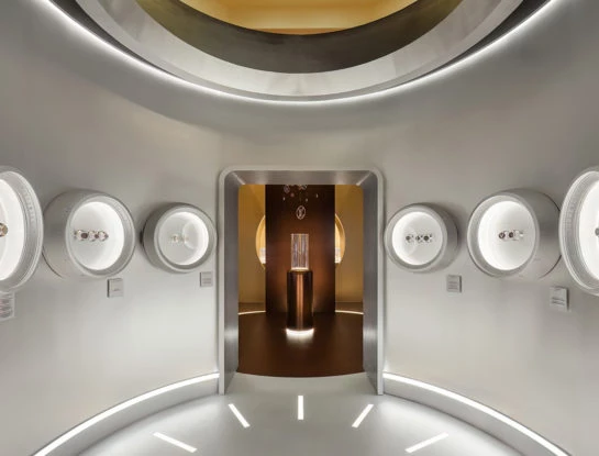 Diseño de lujo: así es la galería que Louis Vuitton inauguró para celebrar el aniversario de su icónico reloj Tambour