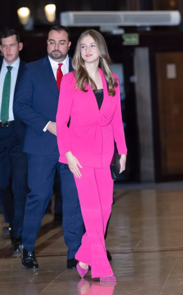 look princesa Leonor