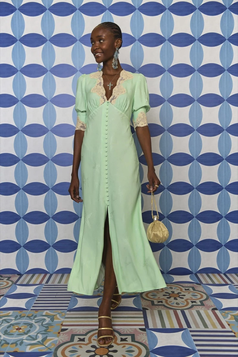 Estos son los vestidos más femeninos y chic de la temporada verano 2023