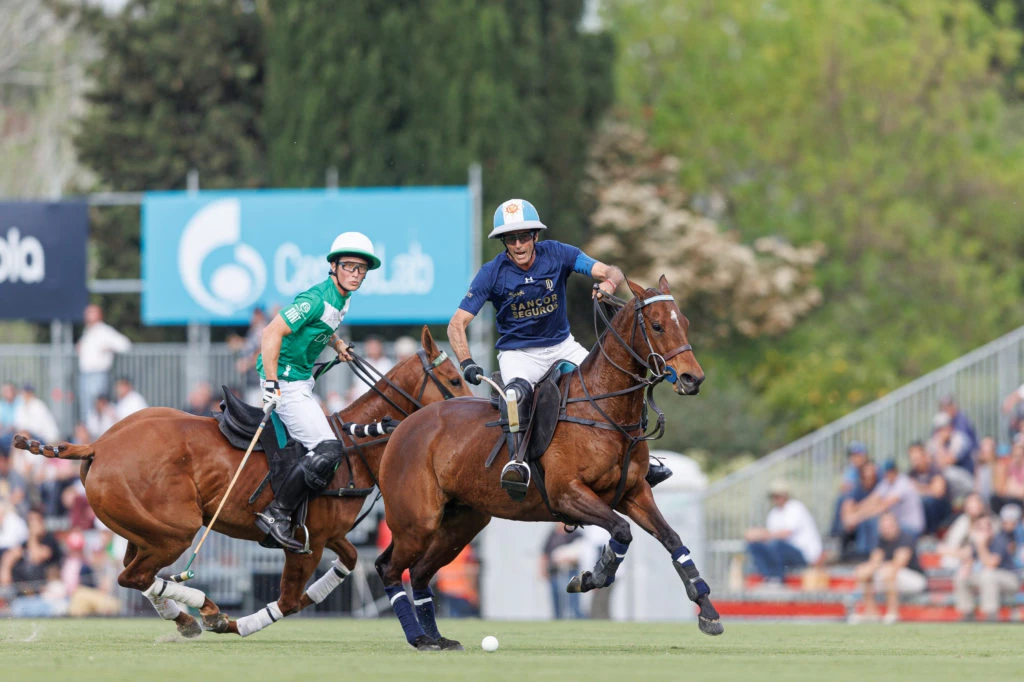 Natividad contra La Dolfina Saudi en el Abierto de Polo de Tortugas