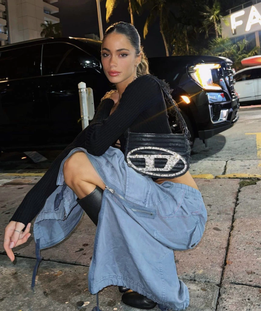 Tini Stoessel y su look Y2K. Foto: Instagram.