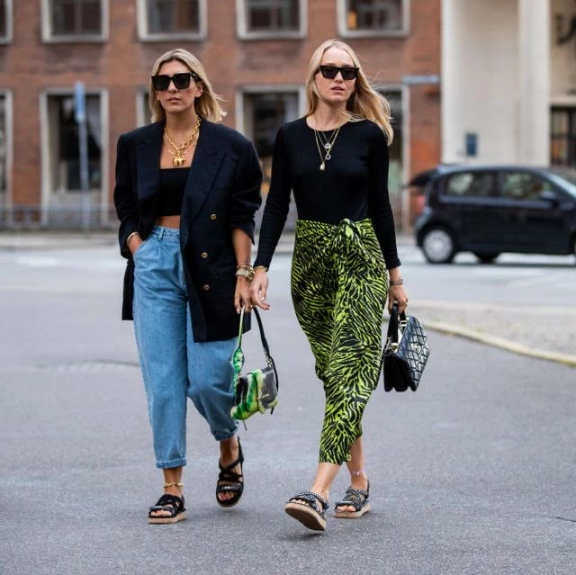 Jeans baggy con blazer XL. Foto: Pinterest.