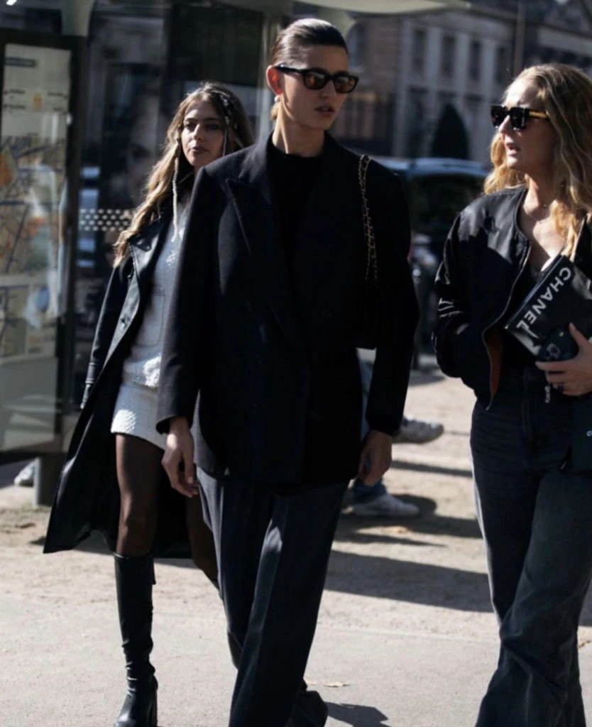 Paris Fashion Week street style. Foto: Instagram.