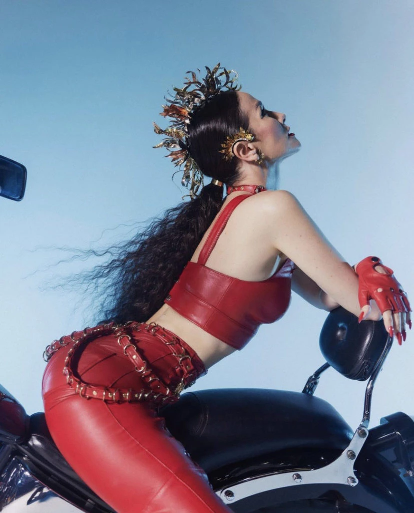 Natalia Oreiro de rojo en Quién es la Máscara. Foto: Instagram.