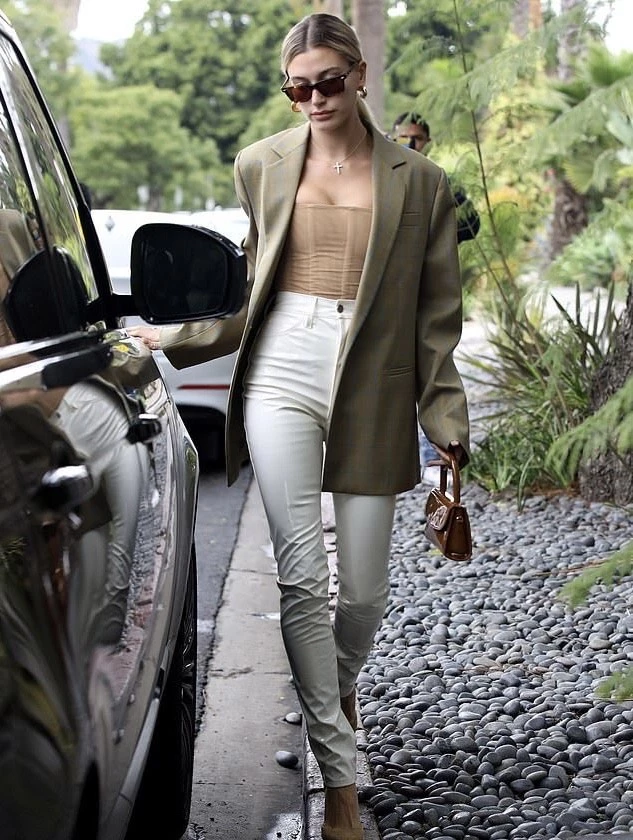 Corset. Foto: @dimodaa.