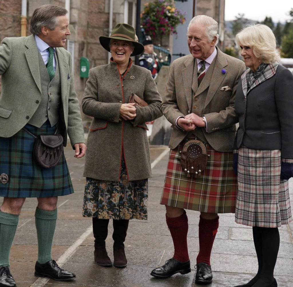 Carlos III y Camila en Escocia. Foto: Instagram.