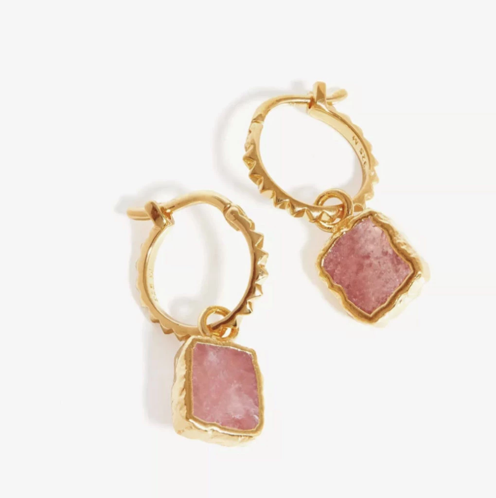 Los aros low cost de Kate Middleton. Foto: web.