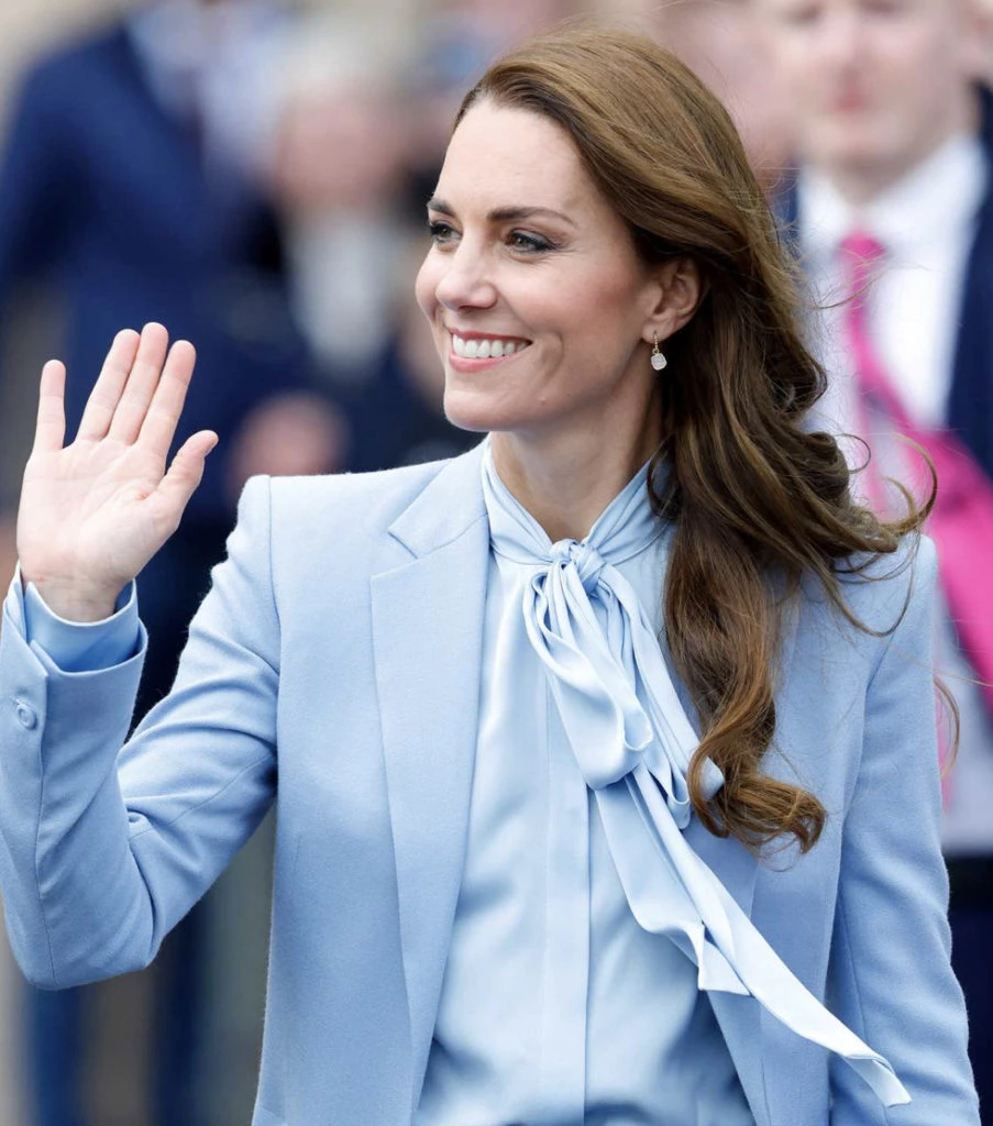 Kate Middleton y sus aros "low cost". Foto: Instagram.