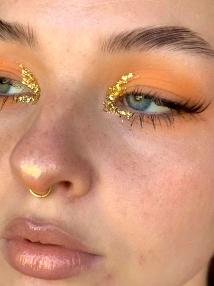 Disco glam, la tendencia beauty que llega esta temporada. Foto: Pinterest.