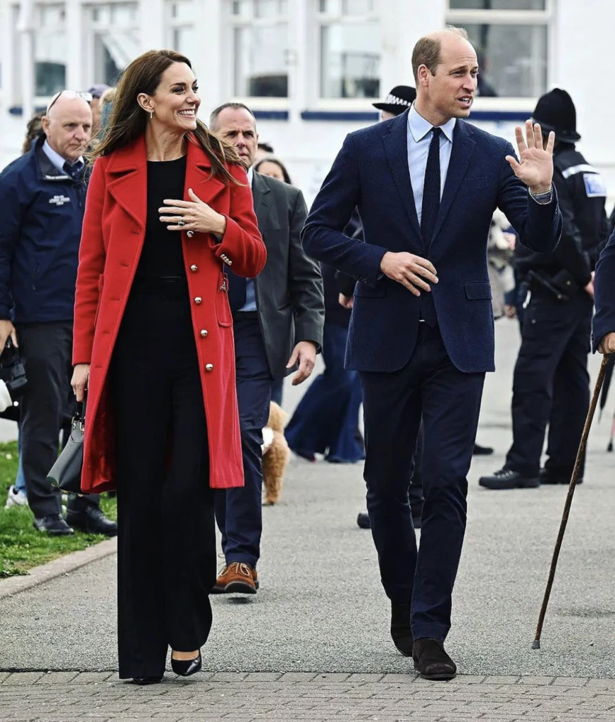 El Príncipe William y Kate en Gales. Foto: Instagram.