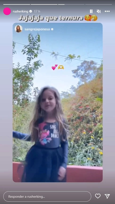 La reacción de Rusherking al ver a Magnolia Vicuña cantando Perfecta