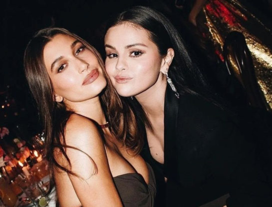 Las fotos de Selena Gomez y Hailey Bieber juntas en un evento