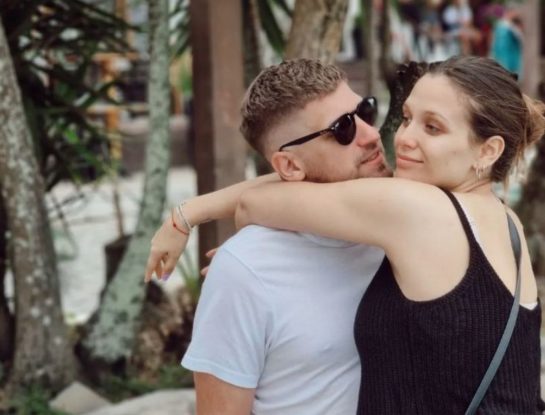 Barbie Vélez compartió fotos de sus vacaciones y mostró cuánto creció su panza