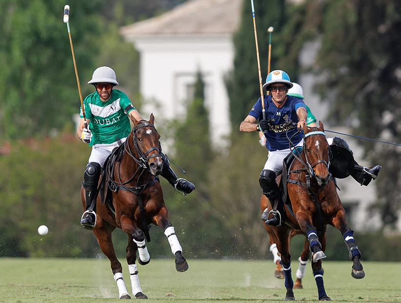 Natividad contra La Dolfina Saudi en el Abierto de Polo de Tortugas